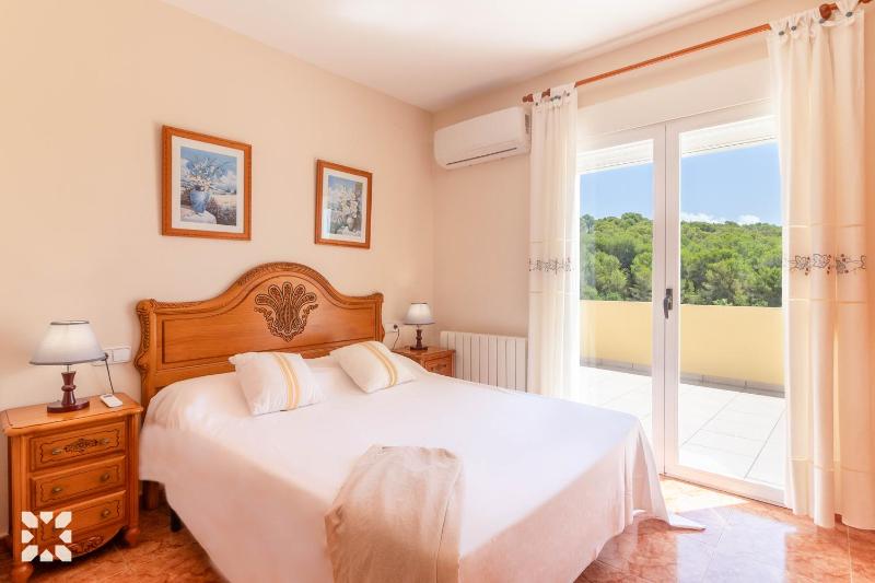 Villa Gema by Abahana Villas - image 11