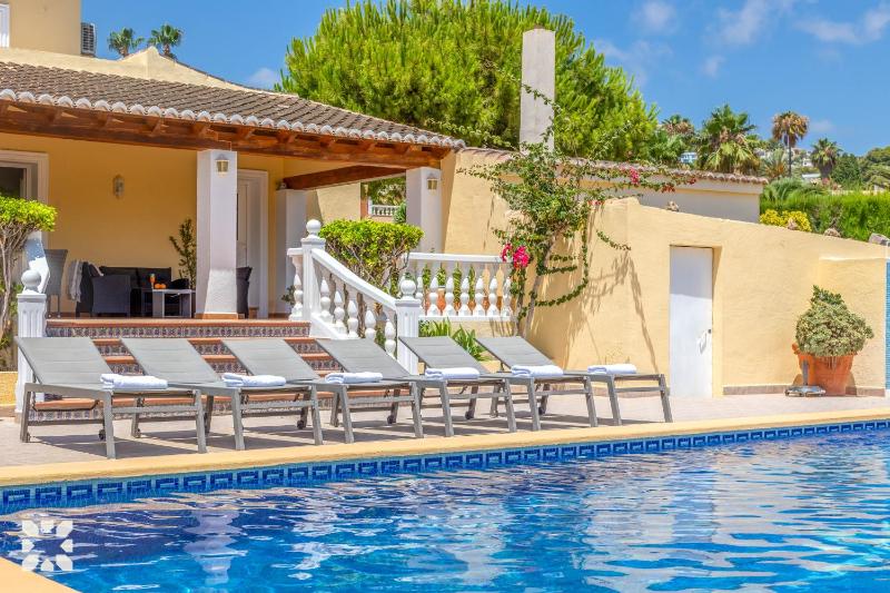 Villa Gema by Abahana Villas - image 4