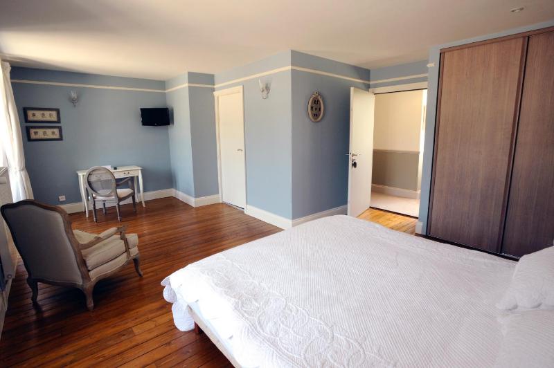 Cocoon Twin Room image 1