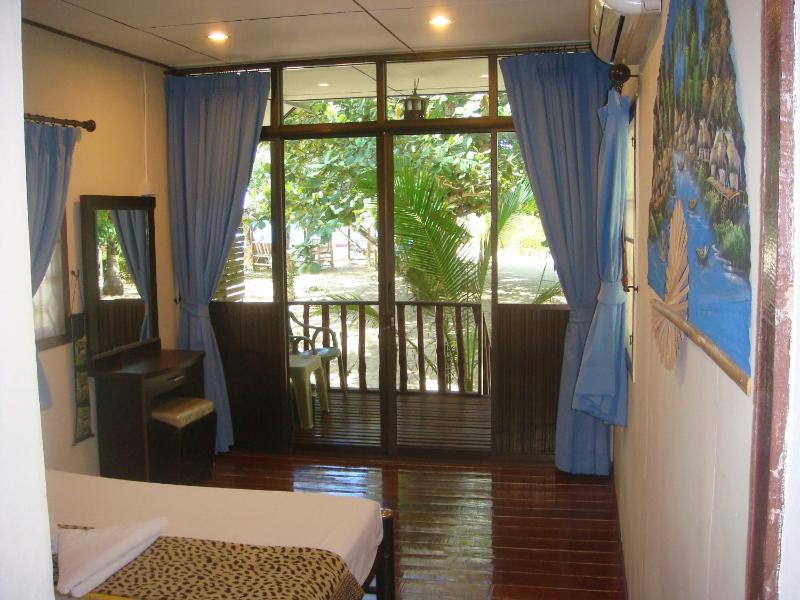 Moonhut Bungalows - image 22