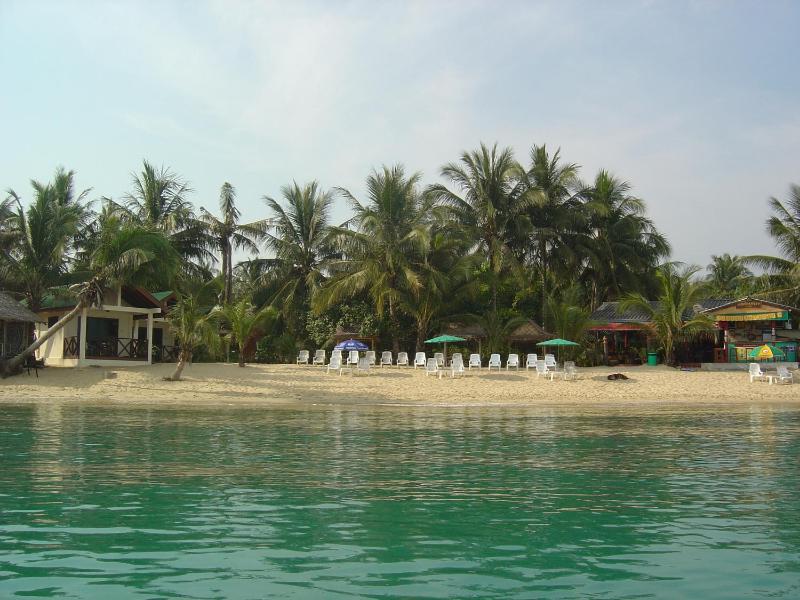 Moonhut Bungalows - image 1