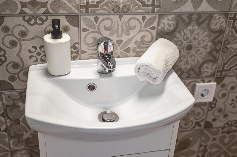 Quadruple Room with Shower image 2