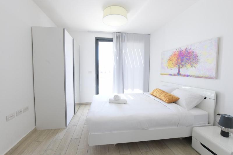 New ! 430m Luxury Best Top Class 8-Bdr Exclusive Villa Top Design HEATED Pool Jucuzzi Sauna - image 23