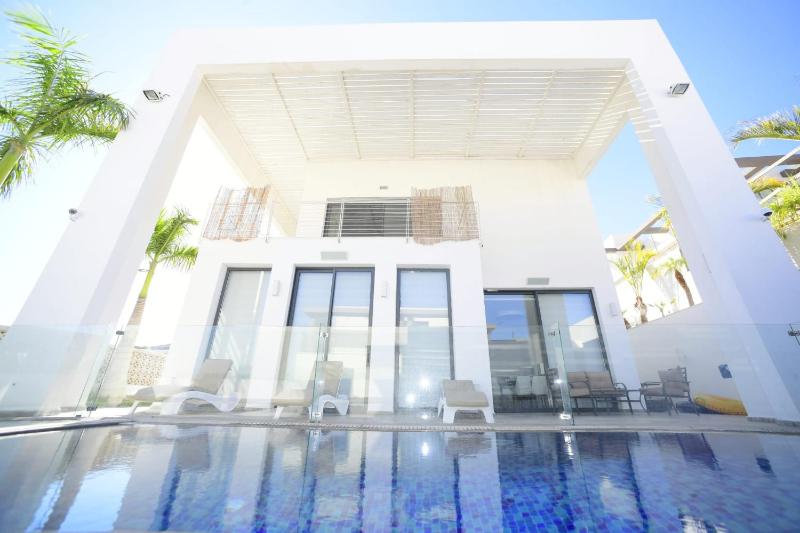 New ! 430m Luxury Best Top Class 8-Bdr Exclusive Villa Top Design HEATED Pool Jucuzzi Sauna - image 41