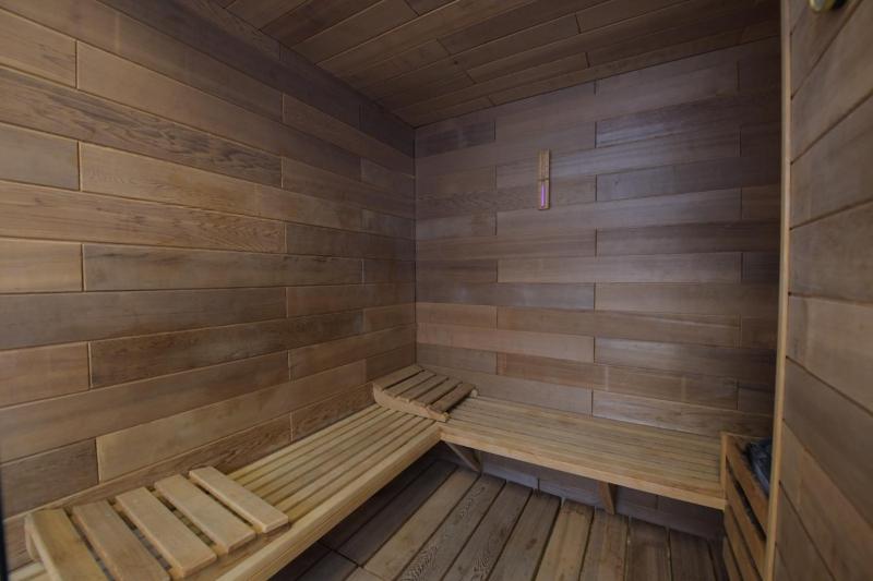 New ! 430m Luxury Best Top Class 8-Bdr Exclusive Villa Top Design HEATED Pool Jucuzzi Sauna - image 42