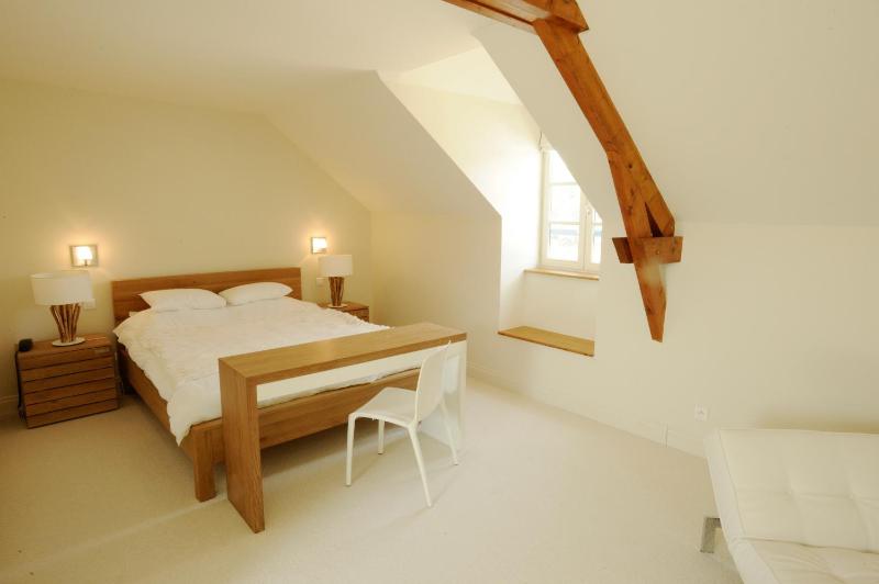 Suite (1-2 Adults) image 4