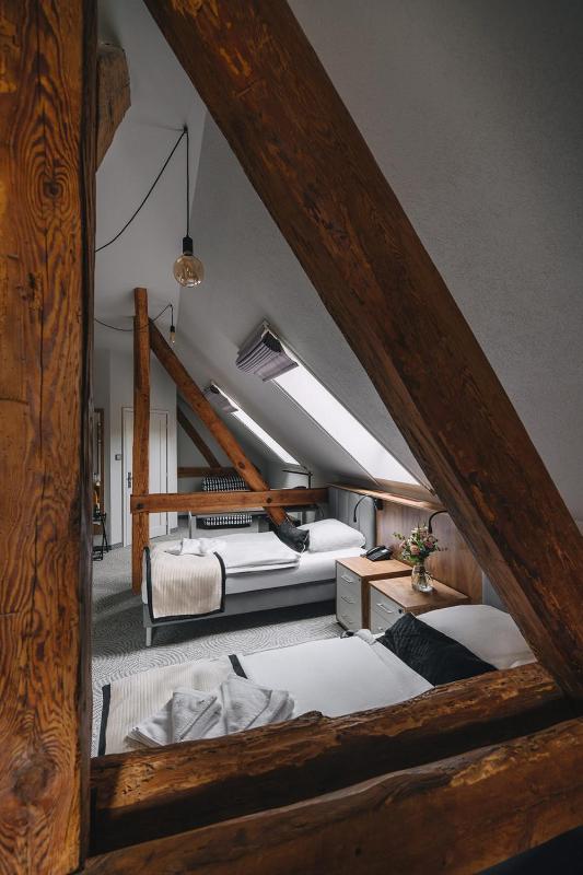 Deluxe Family Suite image 3