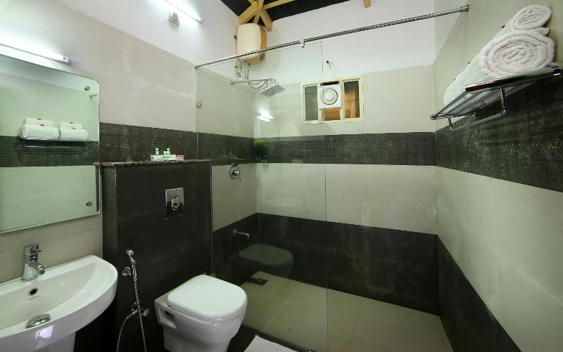 Peter's Coffee Creek Wayanad Pool Resort - image 2