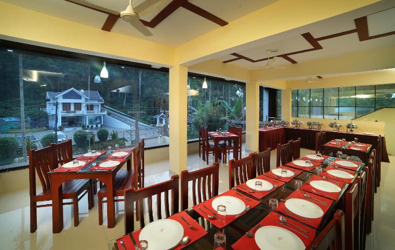 Peter's Coffee Creek Wayanad Pool Resort - image 27