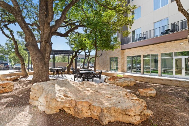 EVEN Hotel Austin Uptown near the Domain By IHG - image 23