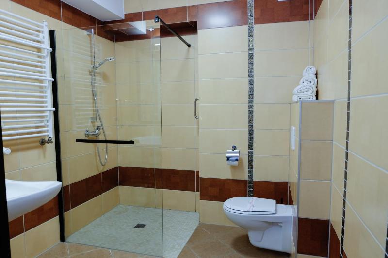 Double Room image 2