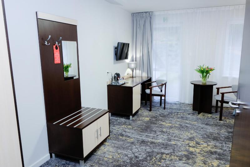 Double Room with Terrace image 4