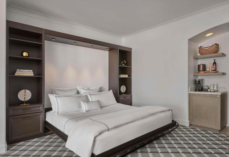 Atlas Peak Two-Story Suite image 3
