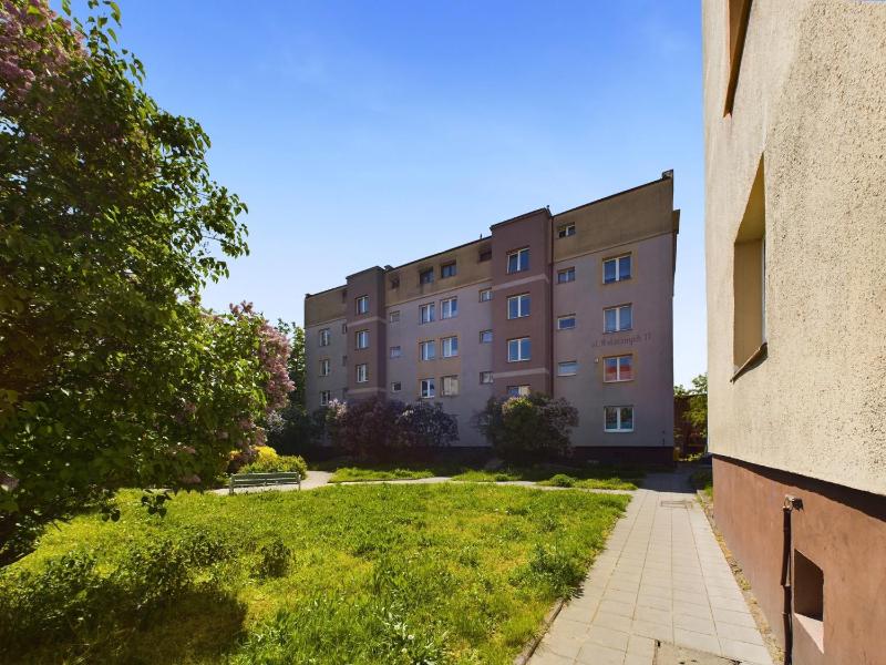 Beautiful Apartment for 6 people Located 550 m from the Beach by Noclegi Renters - image 6