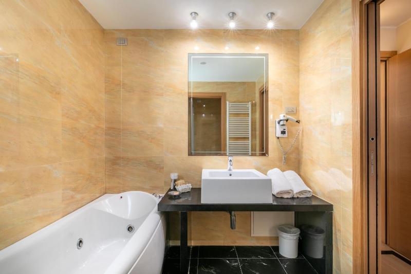 Suite image 2