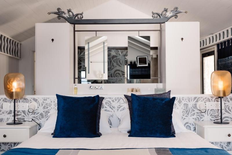 One-Bedroom Apartment image 3