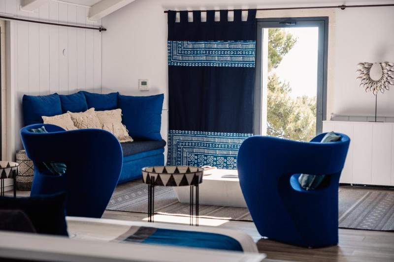 One-Bedroom Apartment image 1