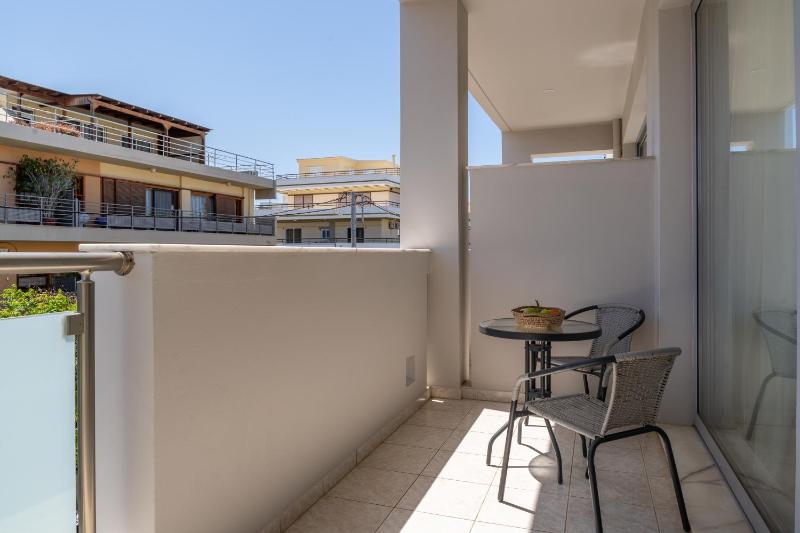 Alpha Urban Suites - image 3