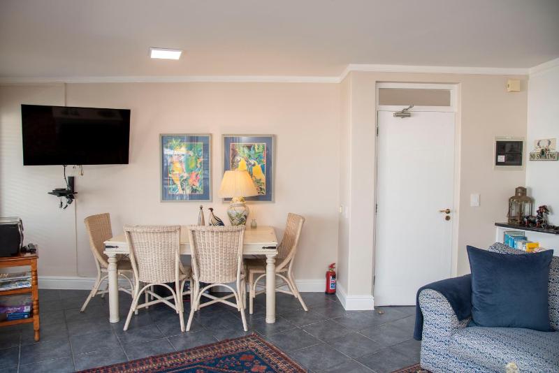 Waterfront 17 Quay West - image 13