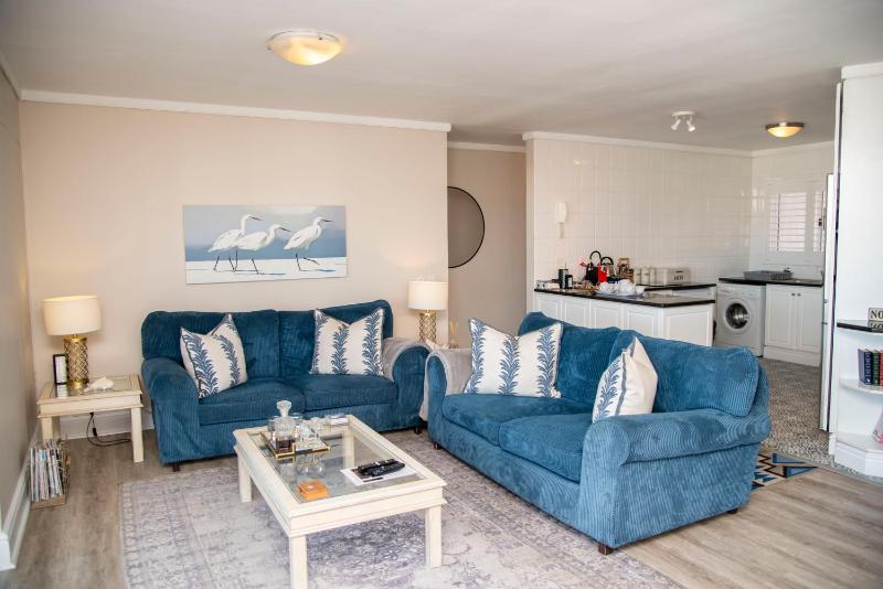 18 Quay West Waterfront- Family Apartments - image 1