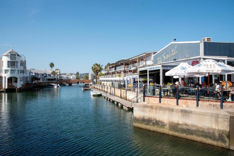 18 Quay West Waterfront- Family Apartments - image 11