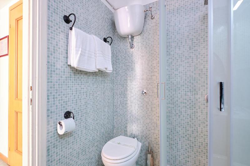 Classic Triple Room image 3