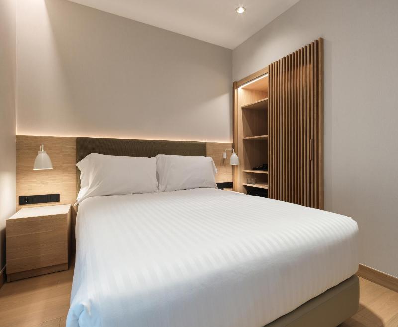 Single Room image 4