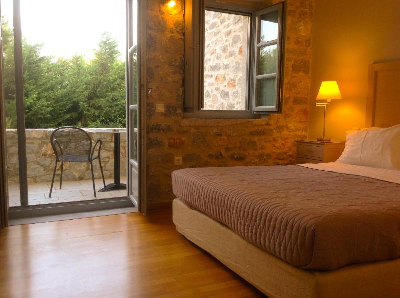 Standard Double Room image 2