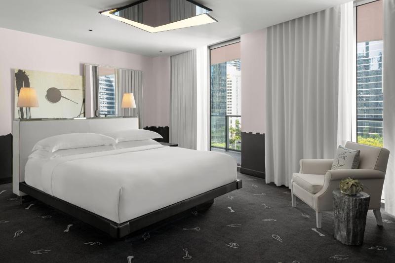Presidential Suite image 4