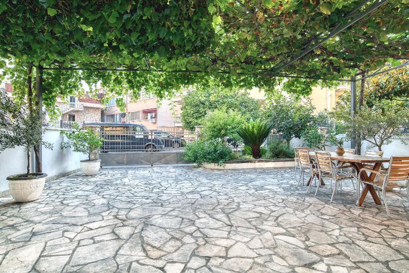 Sun Guest House - image 8