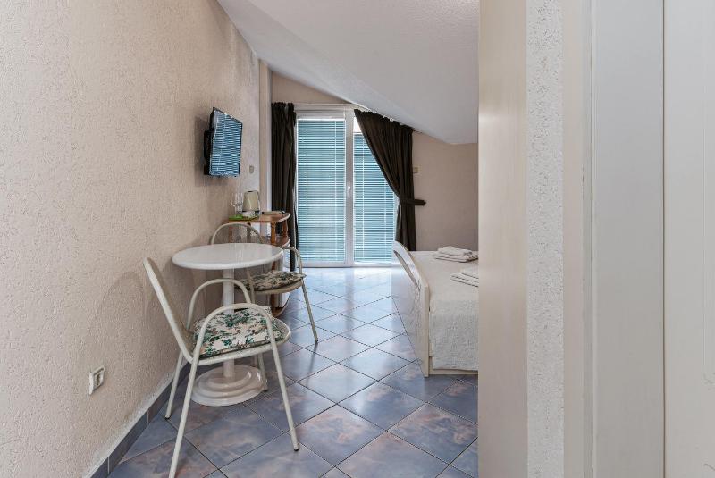 Sun Guest House - image 11