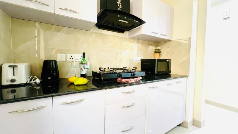 BluO Stylish 2BHK New Town Rajarhat - Skyline View Condo - image 3