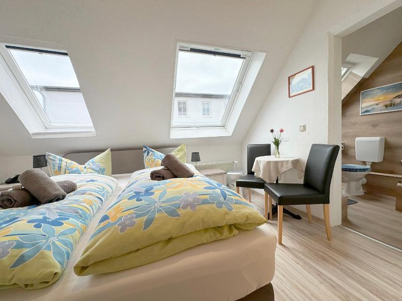 Economy Double or Twin Room image 3