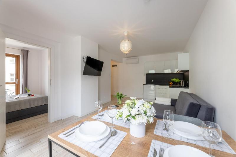 Apartamenty Bałtyckie - Grand Baltic - WIFI Klimatyzacja Sala Zabaw Taras wypoczynkowy centrum Ustki - image 15