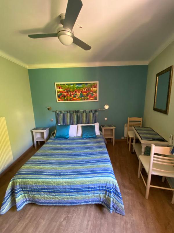 Economy Double Room image 1