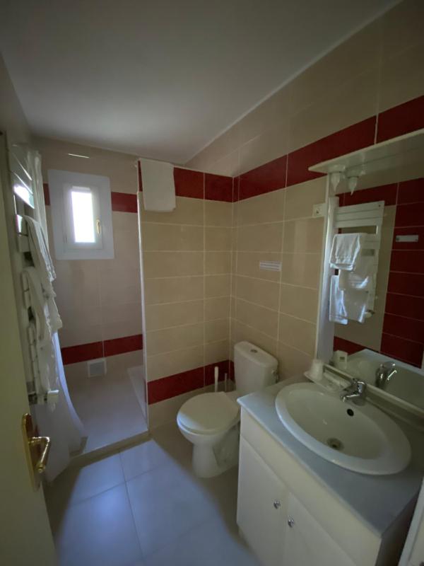 Double Room with Garden View image 2