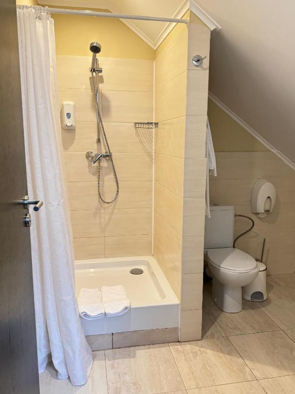 Double or Twin Room image 3