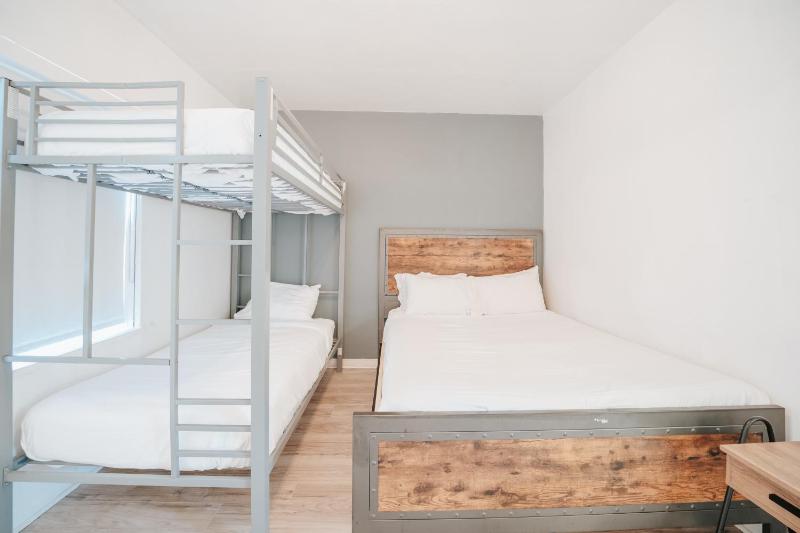 PRAIA Hotel Hollywood - image 37