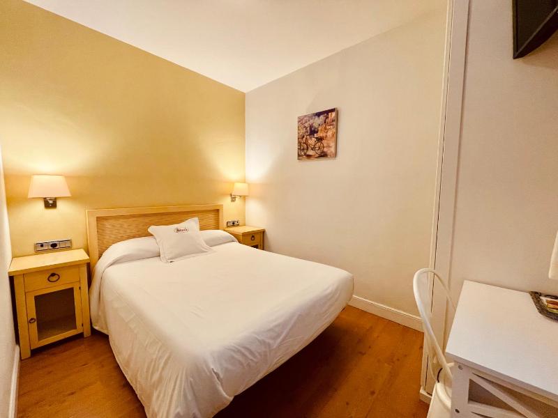 Economy Single Room  image 1