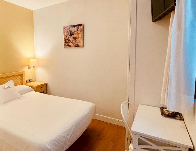 Economy Single Room  image 4