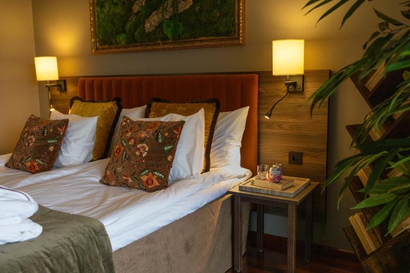 Standard Queen Room image 3