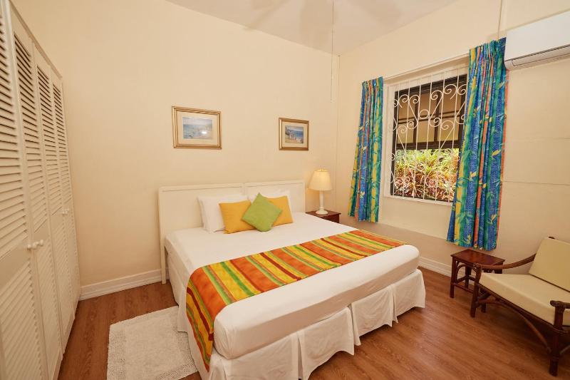 Southern Surf Beach Apartments - image 14