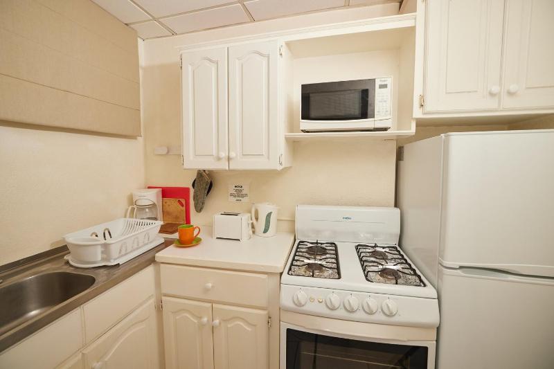 Southern Surf Beach Apartments - image 11