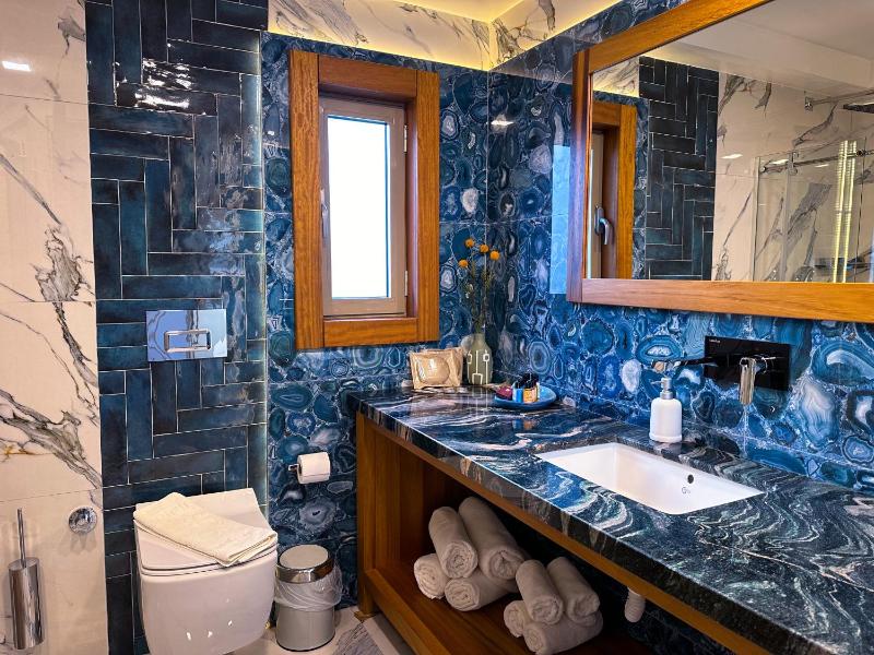 Deluxe Junior Suite image 2