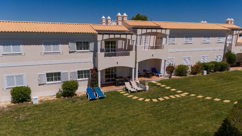 Ground Floor Apartment with Pool - image 4