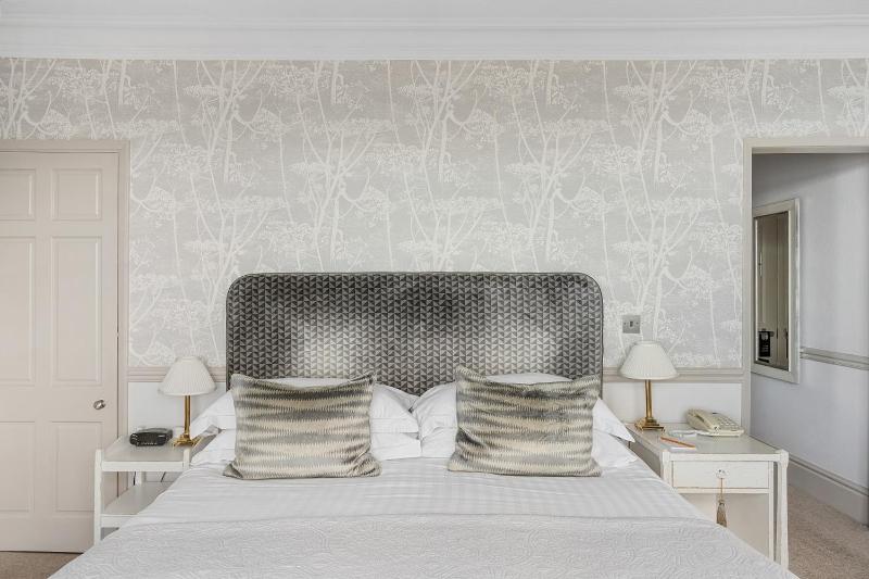 Deluxe Double Room with Sea View image 4