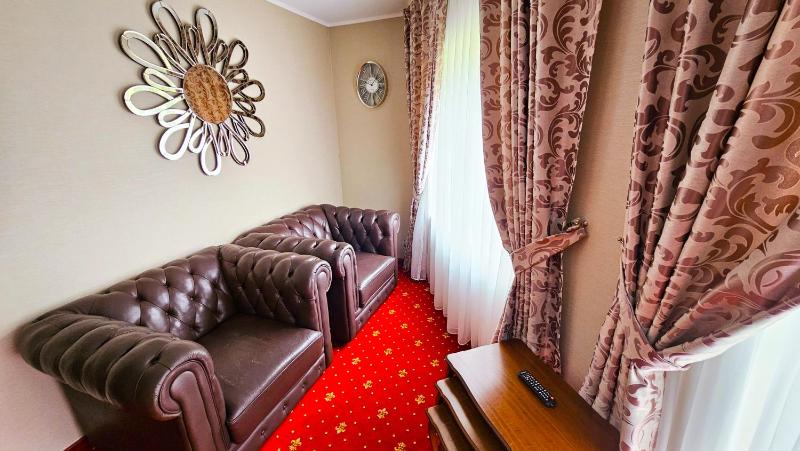 Apartment with Mountain View image 4