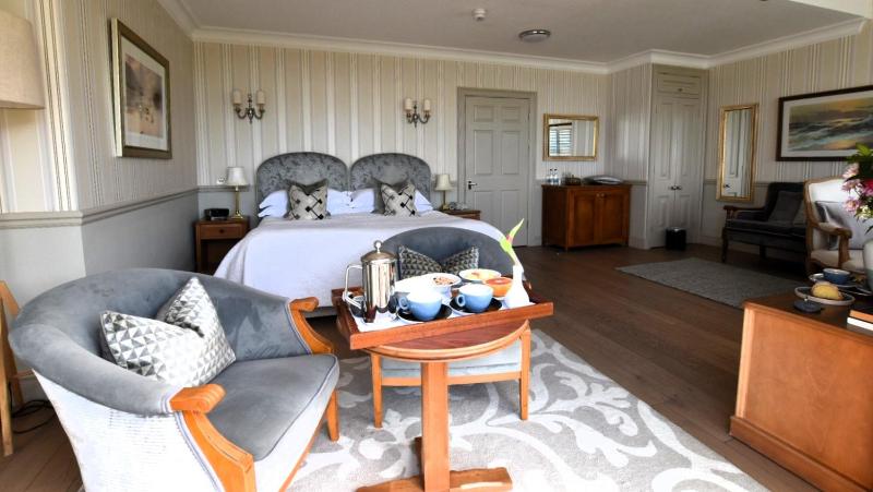 Deluxe Double or Twin Room with Terrace image 4