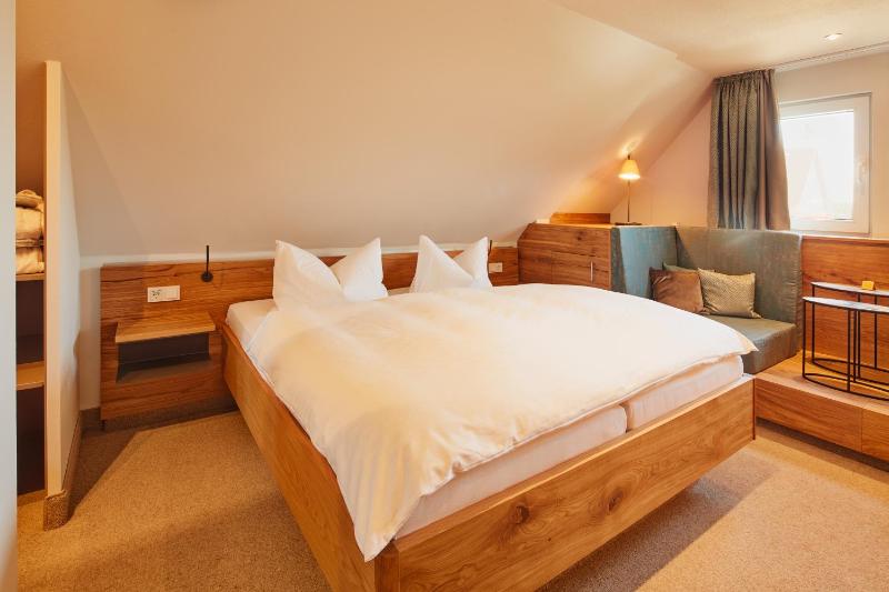 Comfort Double Room image 4