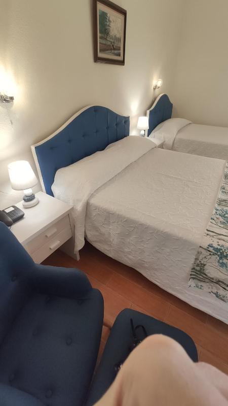 Triple Room with Balcony and Sea or River View  image 4